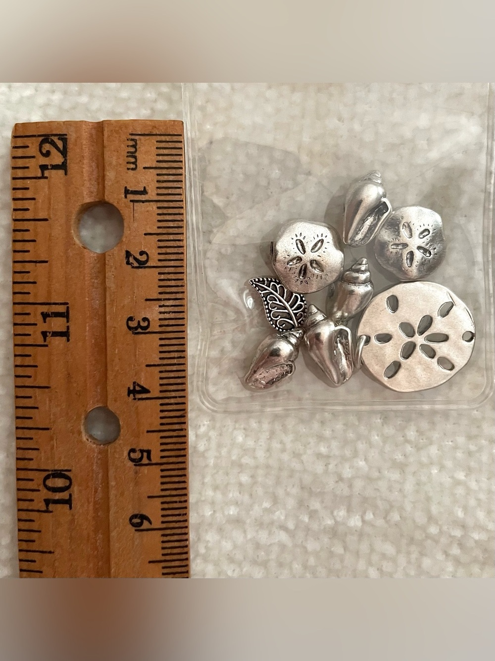 LOT - Silver-Antique Silver-Gold plated Asstd Jewelry Findings & Accents (172g) - Picture 7 of 13